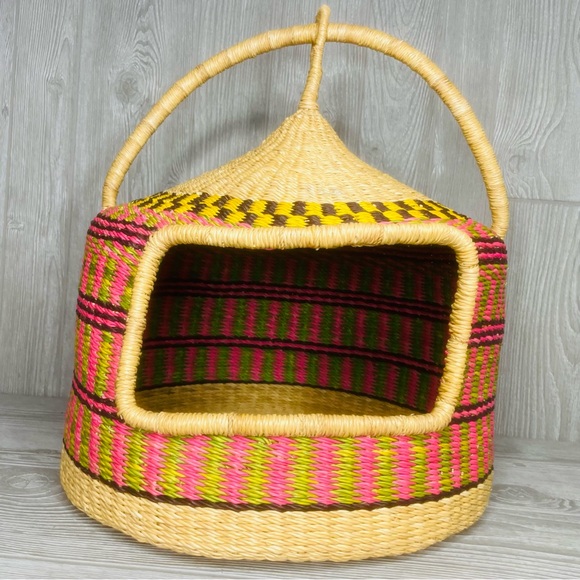 Large woven multicolor unique basket style cat bed decoration / home decor - Picture 2 of 11